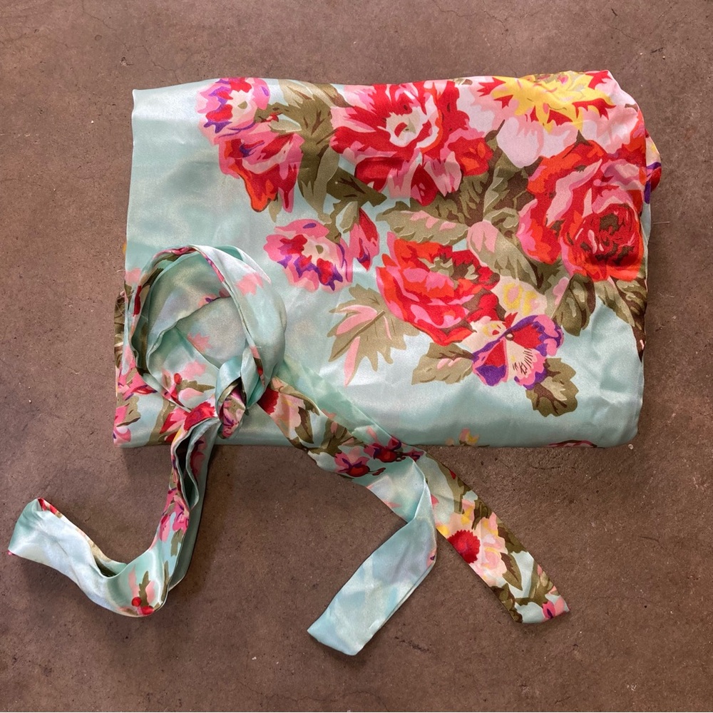 PRETTY BASH Vibrant Floral Robe in Green and Pink Size S